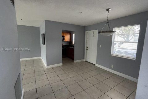 Condominio en venta en Plantation, Florida, 1 dormitorio, 54.63 m2 № 2063129 - foto 6