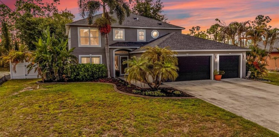 Villa ou maison à North Port, Floride 4 chambres, 208.84 m2 № 2212032