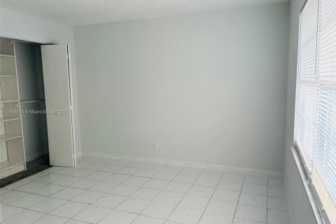 House in Deerfield Beach, Florida 2 bedrooms, 87.7 sq.m. № 1921789 - photo 15