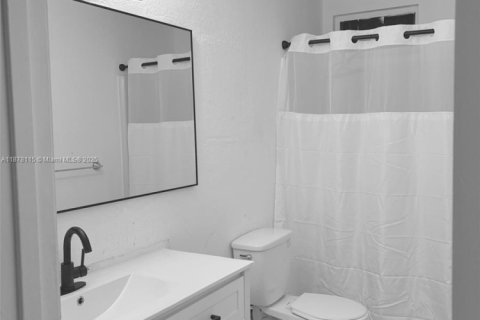 House in Deerfield Beach, Florida 2 bedrooms, 87.7 sq.m. № 1921789 - photo 13