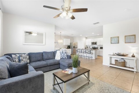 House in Venice, Florida 4 bedrooms, 169.18 sq.m. № 2152255 - photo 14