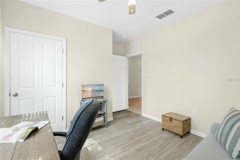 House in Venice, Florida 4 bedrooms, 169.18 sq.m. № 2152255 - photo 22