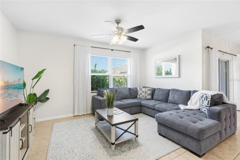 House in Venice, Florida 4 bedrooms, 169.18 sq.m. № 2152255 - photo 13