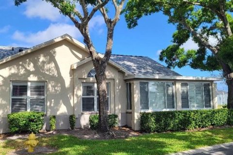 Condo in Sun City Center, Florida, 3 bedrooms № 2224662 - photo 29