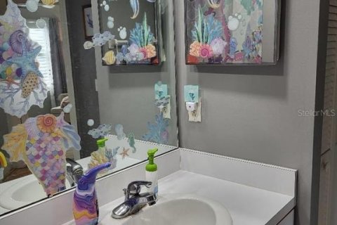 Condo in Sun City Center, Florida, 3 bedrooms № 2224662 - photo 24