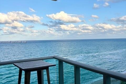 Copropriété à louer à Hollywood, Floride: 44.78 m2 № 2073910 - photo 2