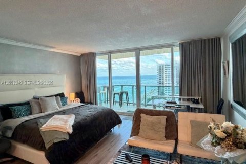 Studio à Condo à Hollywood, Floride  № 2073910