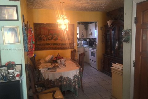Villa ou maison à vendre à Miami, Floride: 4 chambres, 209.03 m2 № 1465978 - photo 8