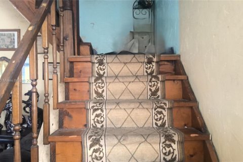 Villa ou maison à vendre à Miami, Floride: 4 chambres, 209.03 m2 № 1465978 - photo 25