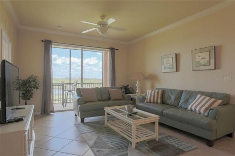Condominio en alquiler en Bradenton, Florida, 2 dormitorios, 104.14 m2 № 212927 - foto 3
