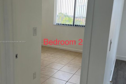 Condo in Miami, Florida, 2 bedrooms  № 1269671 - photo 12
