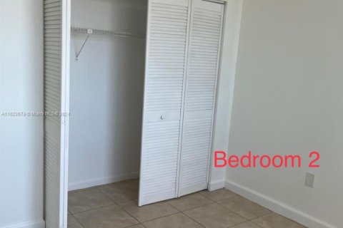 Condo in Miami, Florida, 2 bedrooms  № 1269671 - photo 10
