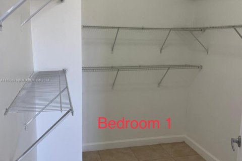 Condo in Miami, Florida, 2 bedrooms  № 1269671 - photo 8