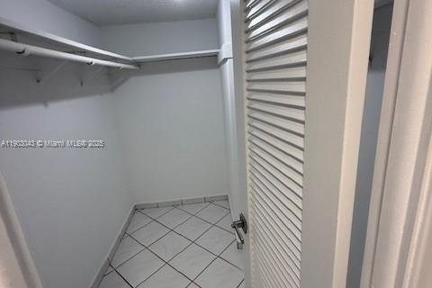 Снять в аренду кондоминиум в Майами-Бич, Флорида 1 спальня, 108.97м2, № 1955518 - фото 13