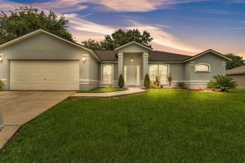 House in Lakeland, Florida 3 bedrooms, 170.2 sq.m. № 1918761 - photo 1