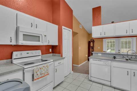 House in Lakeland, Florida 3 bedrooms, 170.2 sq.m. № 1918761 - photo 13