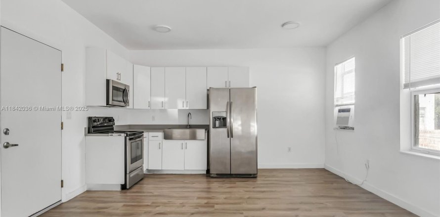 Studio à Miami, Floride № 1834363