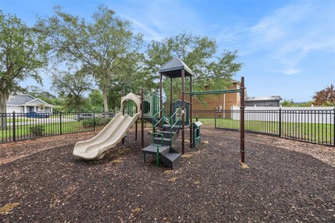 Casa en venta en Orlando, Florida, 4 dormitorios, 253.62 m2 № 2330263 - foto 9