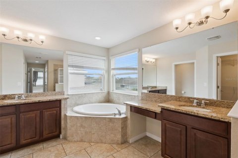 Casa en venta en Orlando, Florida, 4 dormitorios, 253.62 m2 № 2330263 - foto 28
