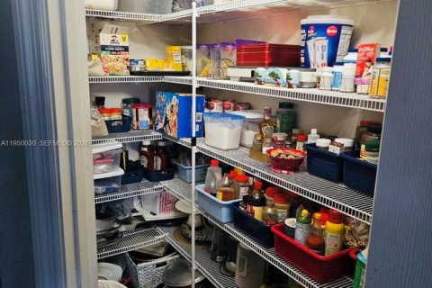 Купить виллу или дом в Уинтер-Хейвен, Флорида 4 спальни, 171.13м2, № 2005735 - фото 5