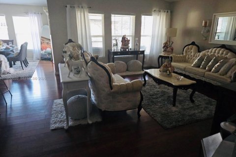 Купить виллу или дом в Уинтер-Хейвен, Флорида 4 спальни, 171.13м2, № 2005735 - фото 8