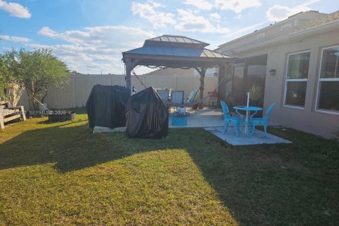 Купить виллу или дом в Уинтер-Хейвен, Флорида 4 спальни, 171.13м2, № 2005735 - фото 19