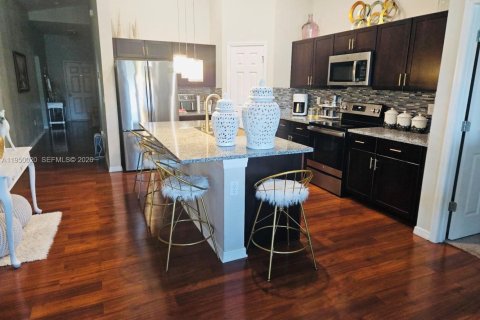 Купить виллу или дом в Уинтер-Хейвен, Флорида 4 спальни, 171.13м2, № 2005735 - фото 4