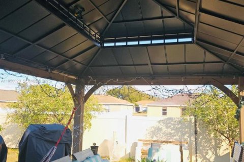 Купить виллу или дом в Уинтер-Хейвен, Флорида 4 спальни, 171.13м2, № 2005735 - фото 13