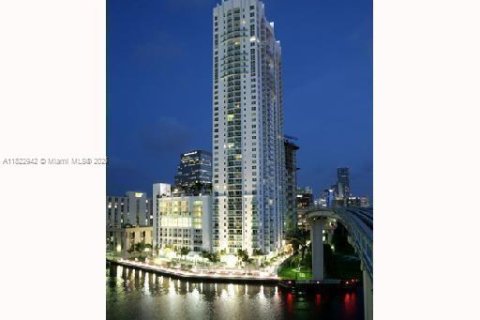 Copropriété à vendre à Miami, Floride: 1 chambre, 91.14 m2 № 1787180 - photo 1