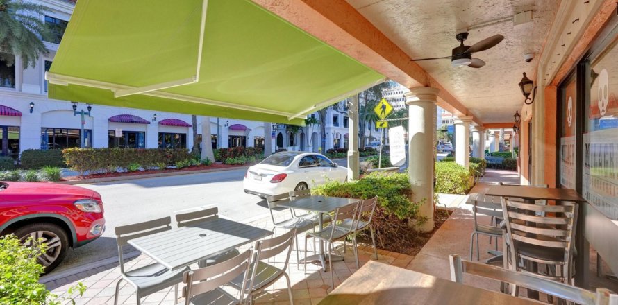 Commercial property in Boca Raton, Florida № 1159825