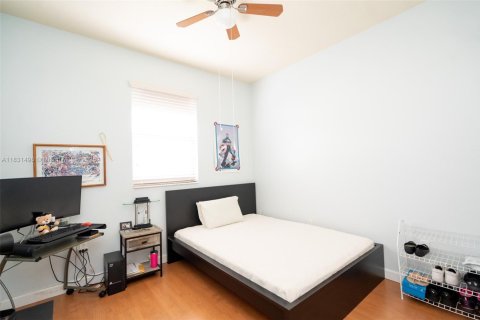 Townhouse in Homestead, Florida 4 bedrooms, 161.28 sq.m. № 2018398 - photo 21