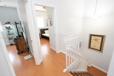 Townhouse in Homestead, Florida 4 bedrooms, 161.28 sq.m. № 2018398 - photo 20