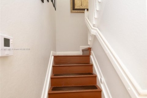 Townhouse in Homestead, Florida 4 bedrooms, 161.28 sq.m. № 2018398 - photo 26