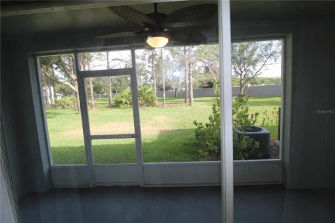 Townhouse in Orlando, Florida 2 bedrooms, 111.67 sq.m. № 2198618 - photo 22