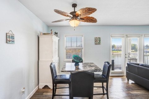 Condo in Saint Petersburg, Florida, 1 bedroom  № 2218306 - photo 6