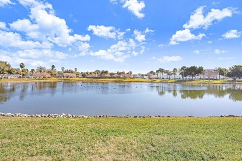 Condo in Saint Petersburg, Florida, 1 bedroom  № 2218306 - photo 18