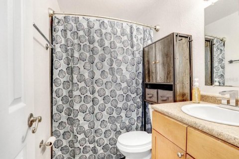 Condo in Saint Petersburg, Florida, 1 bedroom  № 2218306 - photo 13