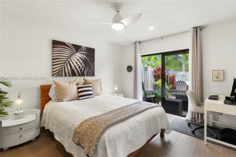 Villa ou maison à vendre à Deerfield Beach, Floride: 2 chambres, 111.85 m2 № 1985831 - photo 13