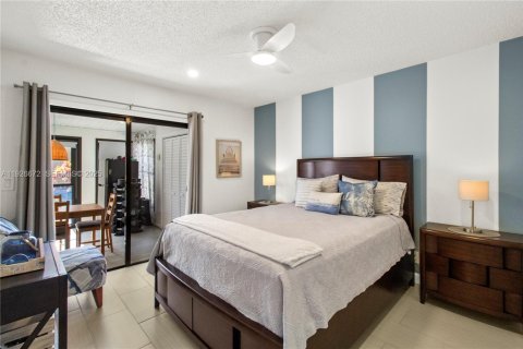 Villa ou maison à vendre à Deerfield Beach, Floride: 2 chambres, 111.85 m2 № 1985831 - photo 18