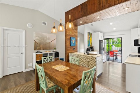 Villa ou maison à vendre à Deerfield Beach, Floride: 2 chambres, 111.85 m2 № 1985831 - photo 6