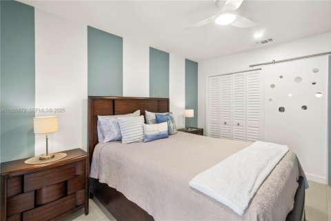 Villa ou maison à vendre à Deerfield Beach, Floride: 2 chambres, 111.85 m2 № 1985831 - photo 19