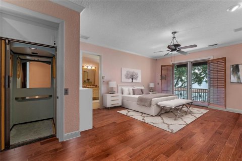 House in Windermere, Florida 5 bedrooms, 474.82 sq.m. № 715448 - photo 29