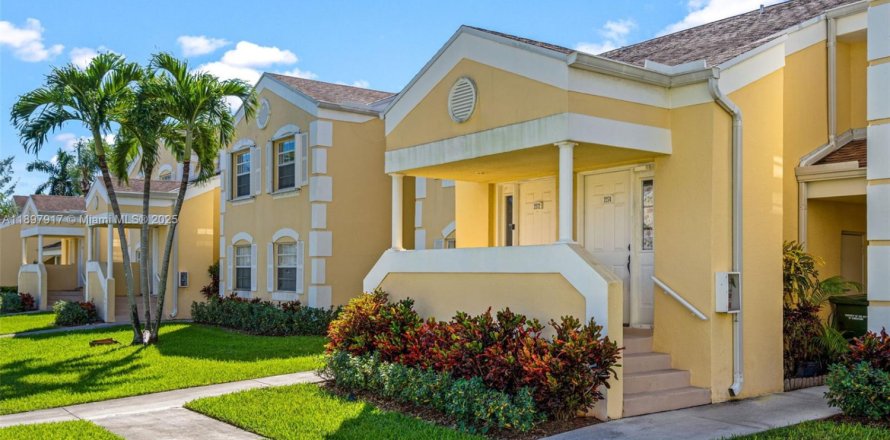 Condo in Homestead, Florida, 2 bedrooms  № 1952551