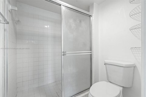 Condo in Homestead, Florida, 2 bedrooms  № 1952551 - photo 15