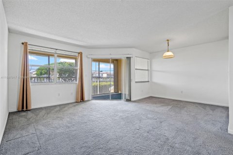 Condo in Homestead, Florida, 2 bedrooms  № 1952551 - photo 4