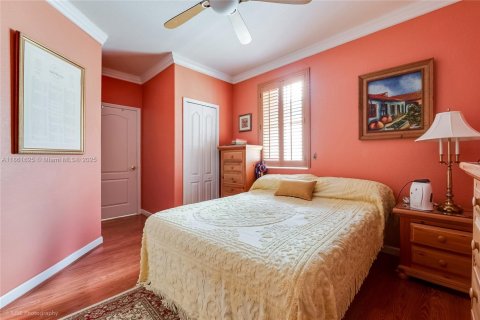 Купить виллу или дом в Майами, Флорида 4 спальни, 328.04м2, № 1977649 - фото 10