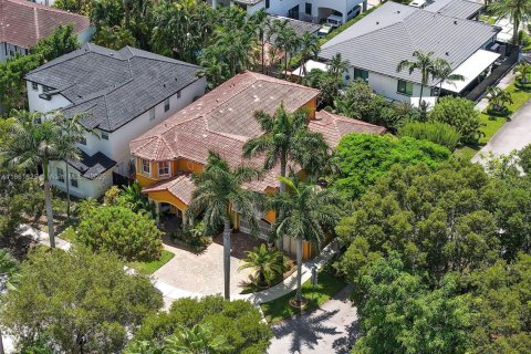 Купить виллу или дом в Майами, Флорида 4 спальни, 328.04м2, № 1977649 - фото 24