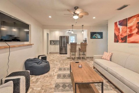 Apartment in New Smyrna Beach, Florida 2 bedrooms, 91.97 sq.m. № 1561259 - photo 4