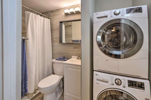 Apartment in New Smyrna Beach, Florida 2 bedrooms, 91.97 sq.m. № 1561259 - photo 18