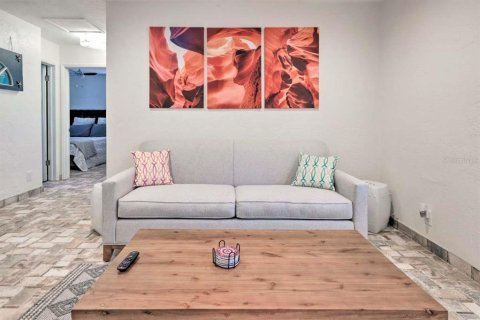 Apartment in New Smyrna Beach, Florida 2 bedrooms, 91.97 sq.m. № 1561259 - photo 6